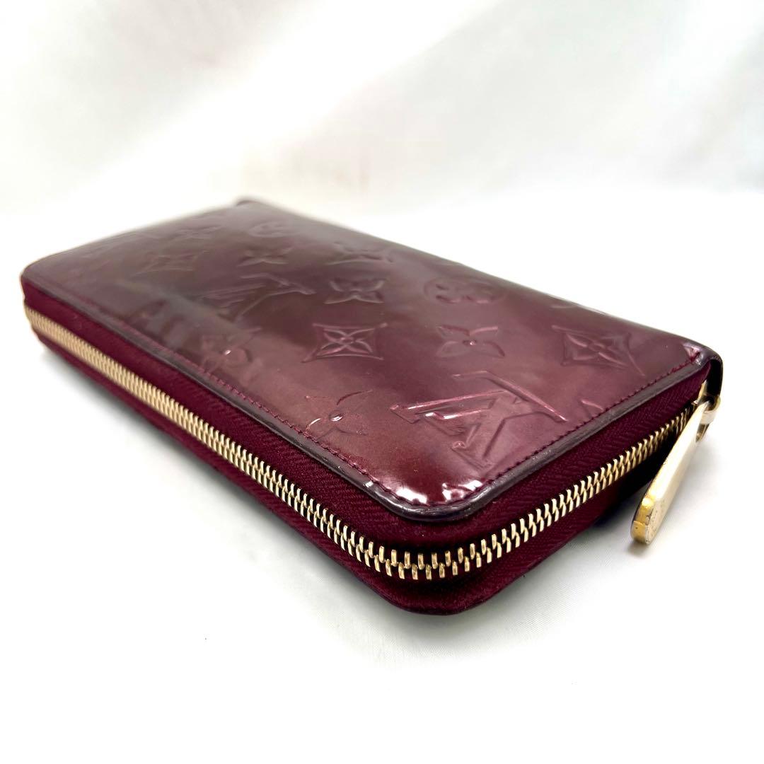 ルイヴィトン ヴェルニ ワイン ジッピーウォレット モノグラム M93575