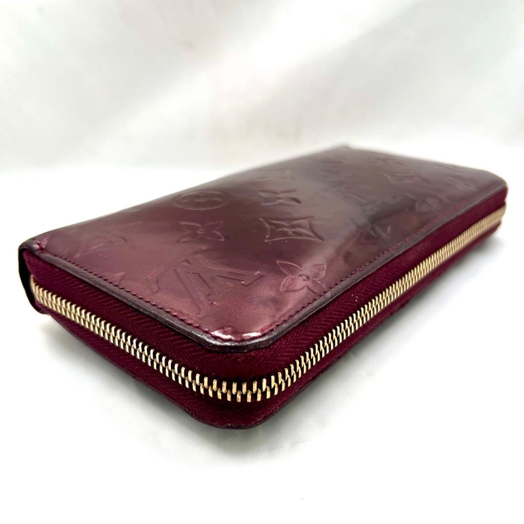 ルイヴィトン ヴェルニ ワイン ジッピーウォレット モノグラム M93575