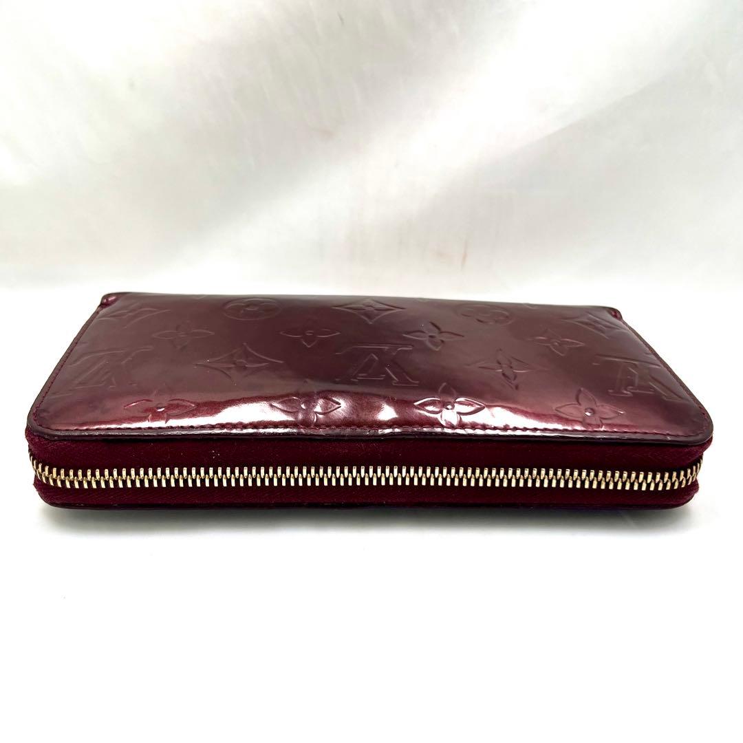 ルイヴィトン ヴェルニ ワイン ジッピーウォレット モノグラム M93575