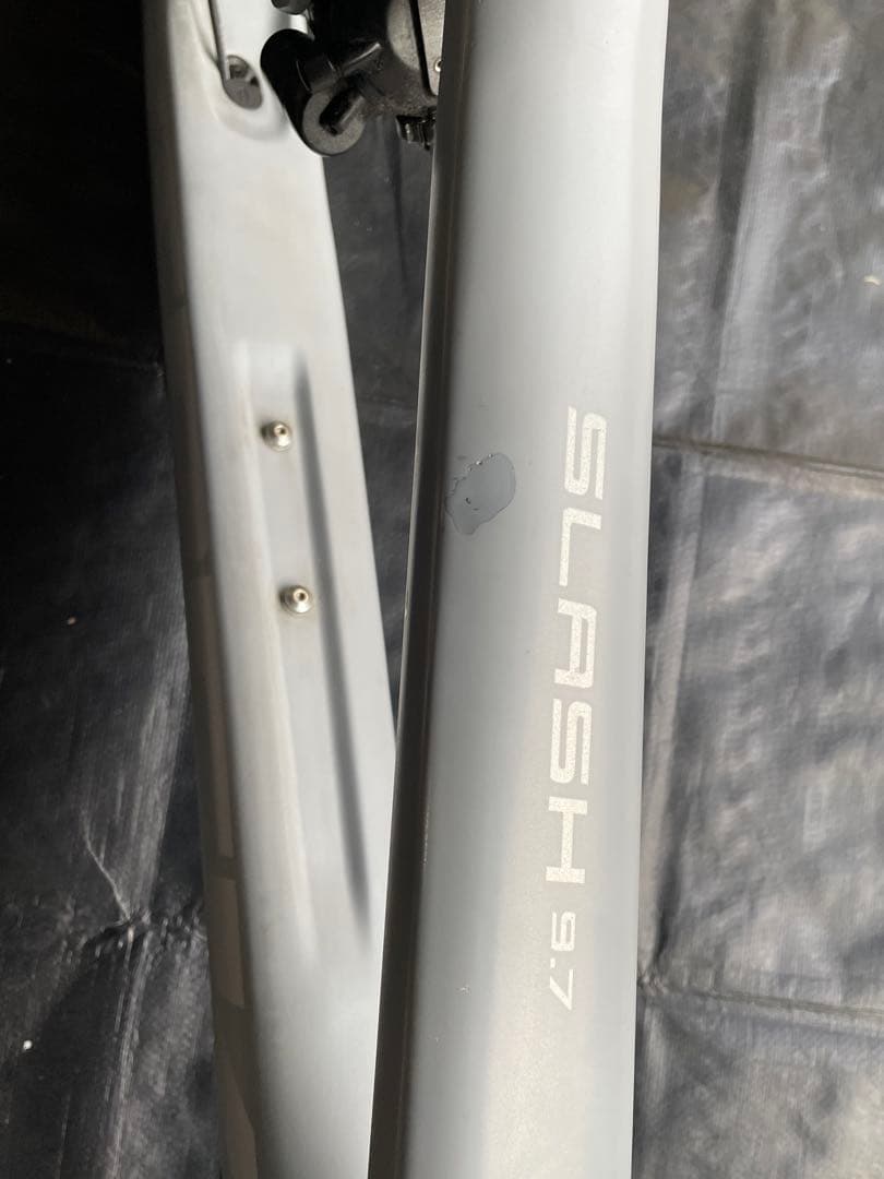 TREK SLASH 9.7 CARBON 29 MEGNEG Mサイズ