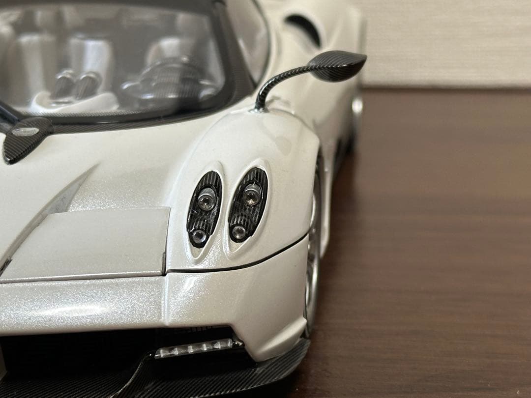1/18 LCD Pagani Huayra パガーニウアイラロードスター