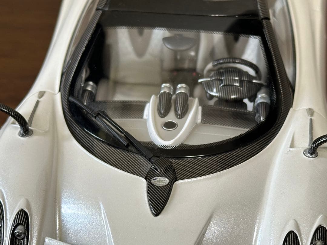 1/18 LCD Pagani Huayra パガーニウアイラロードスター