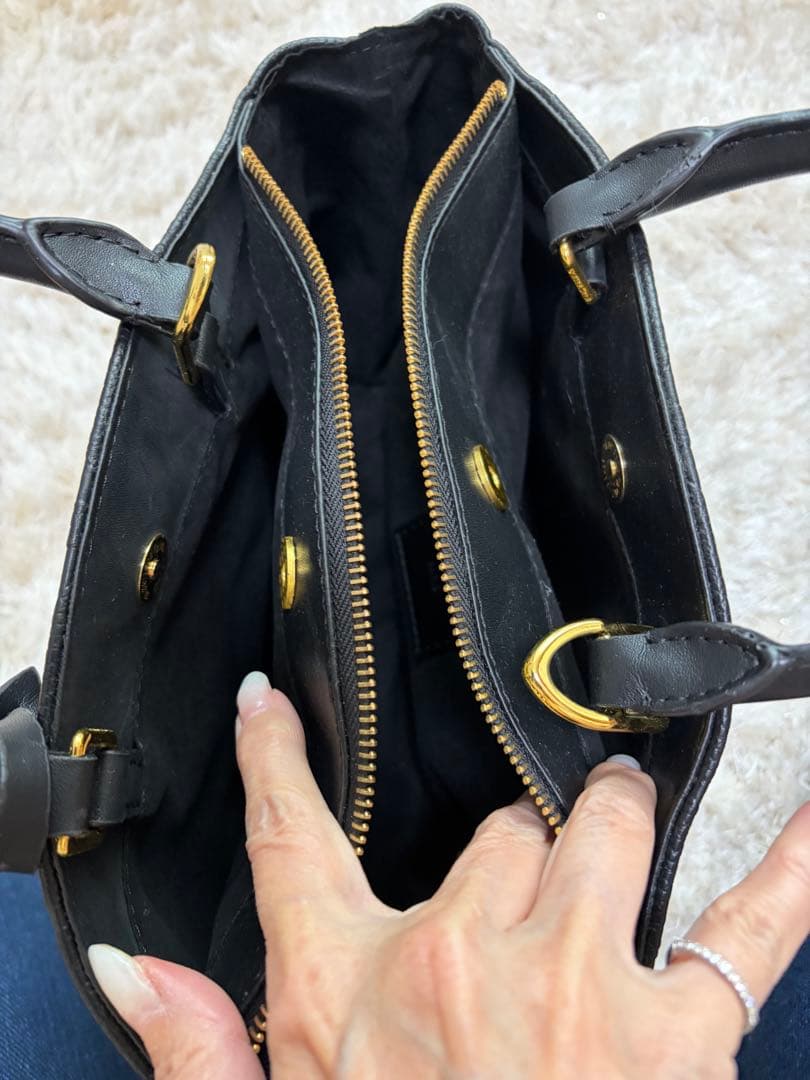 ブラックバック　ファスナー付