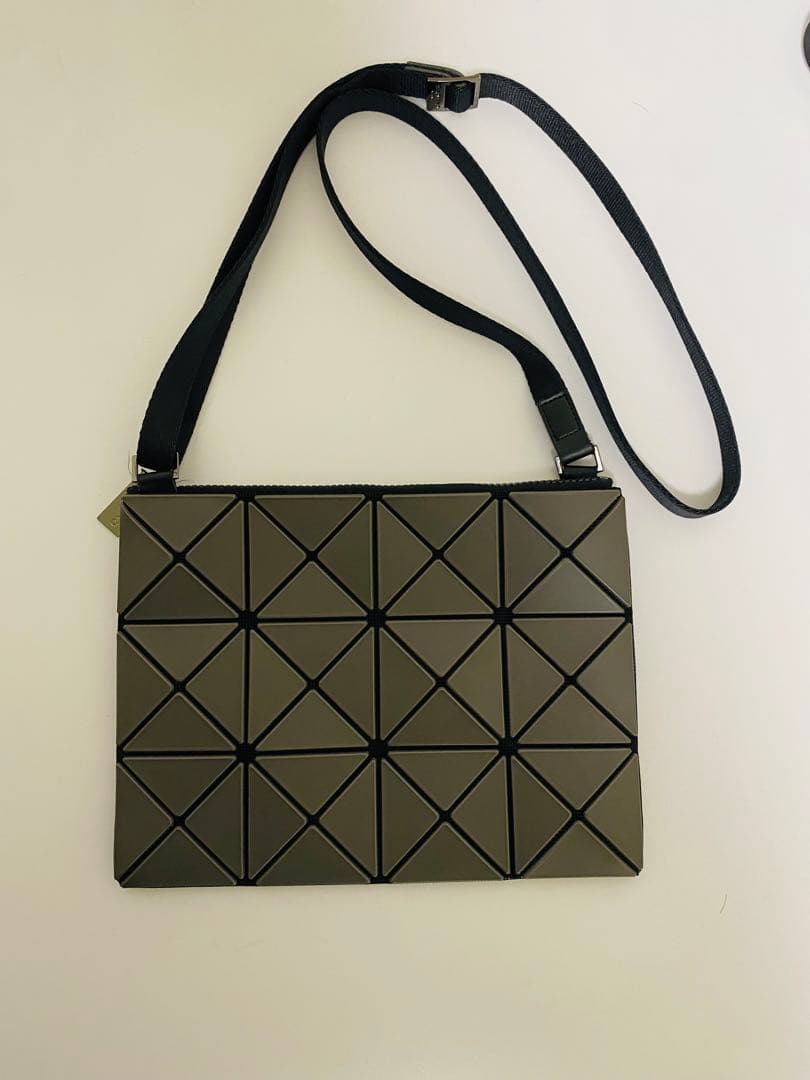 BAOBAO ISSEY MIYAKE グレー バオバオ　ショルダーバッグ