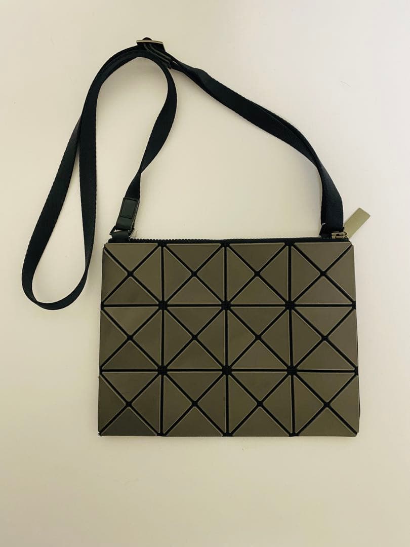 BAOBAO ISSEY MIYAKE グレー バオバオ　ショルダーバッグ