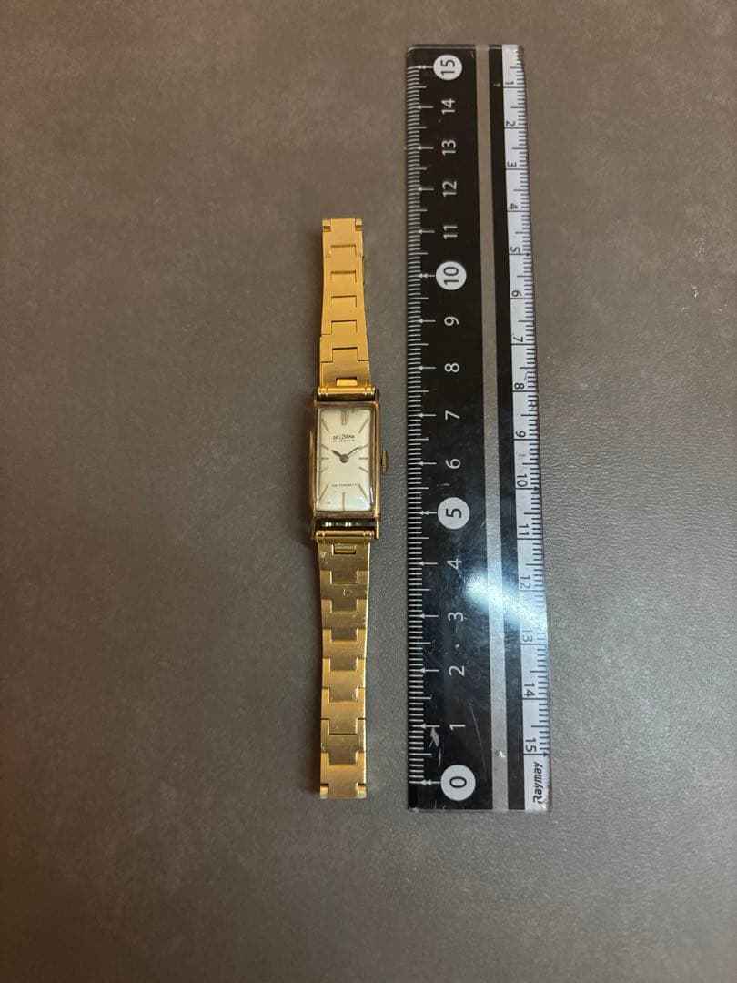 デルバナ18金　ベルト美品スイス製アンティーク腕時計　18K