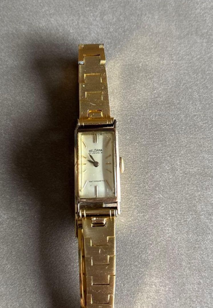 デルバナ18金　ベルト美品スイス製アンティーク腕時計　18K