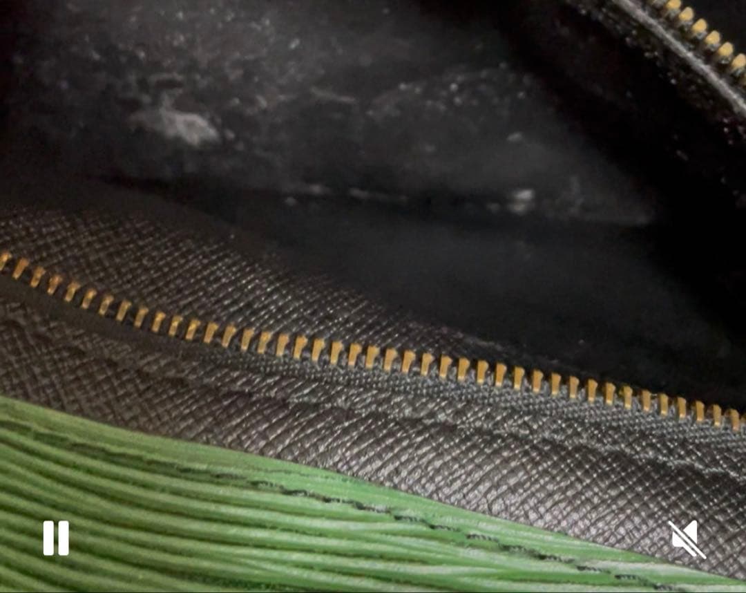 ルイヴィトンエピ　クラッチバック