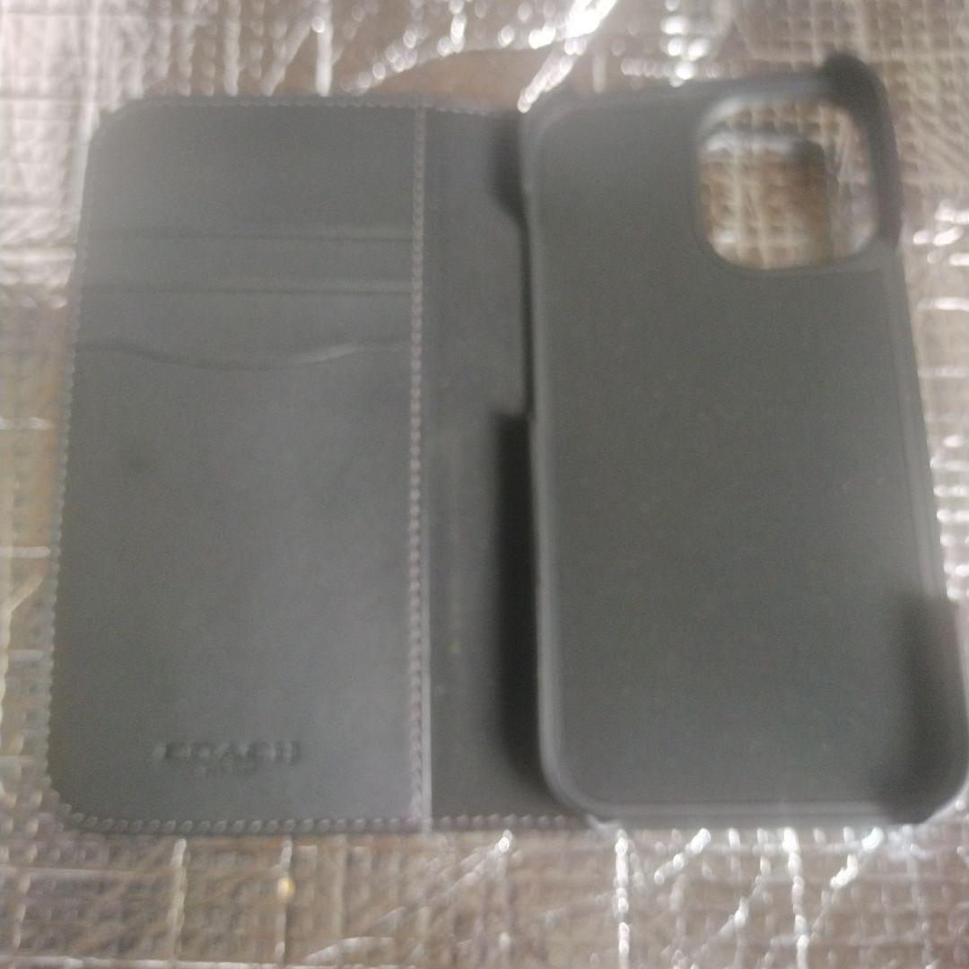 梅*子様 COACH コーチ　iPhone16 ブラックケース　手帳型