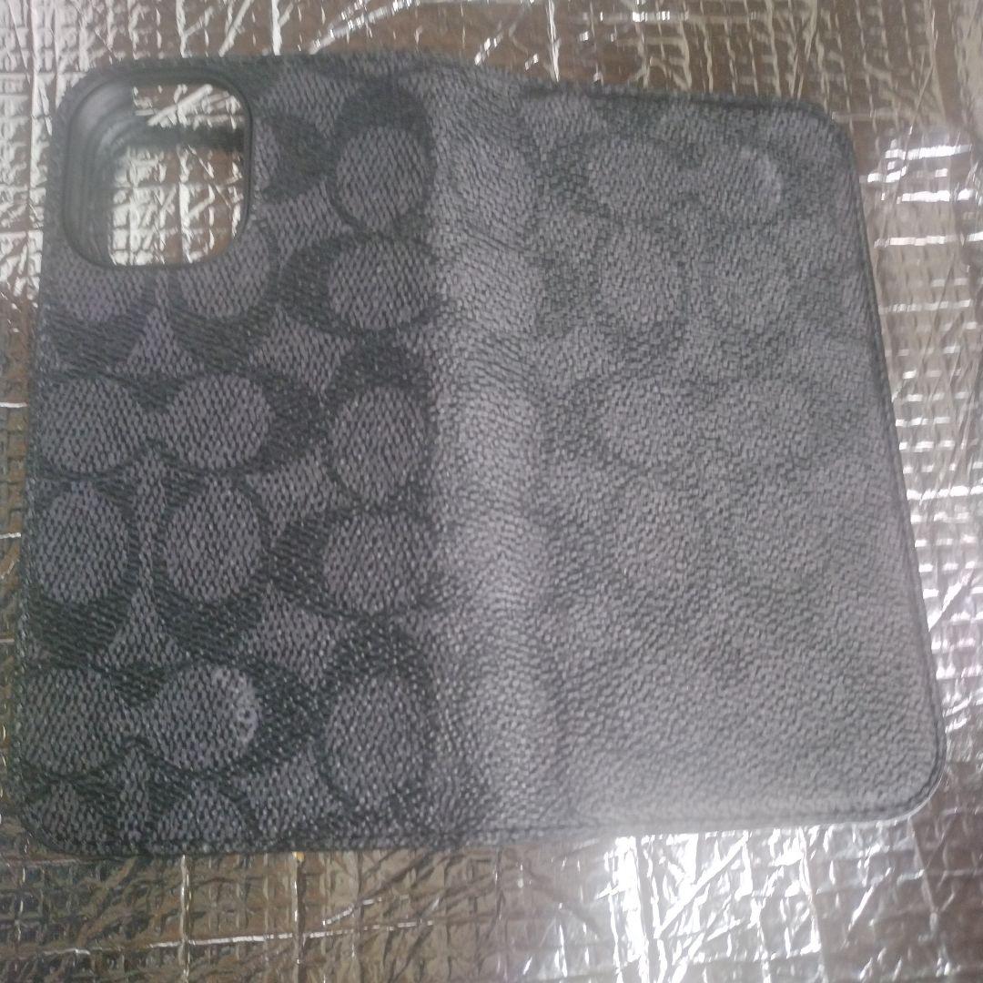 梅*子様 COACH コーチ　iPhone16 ブラックケース　手帳型