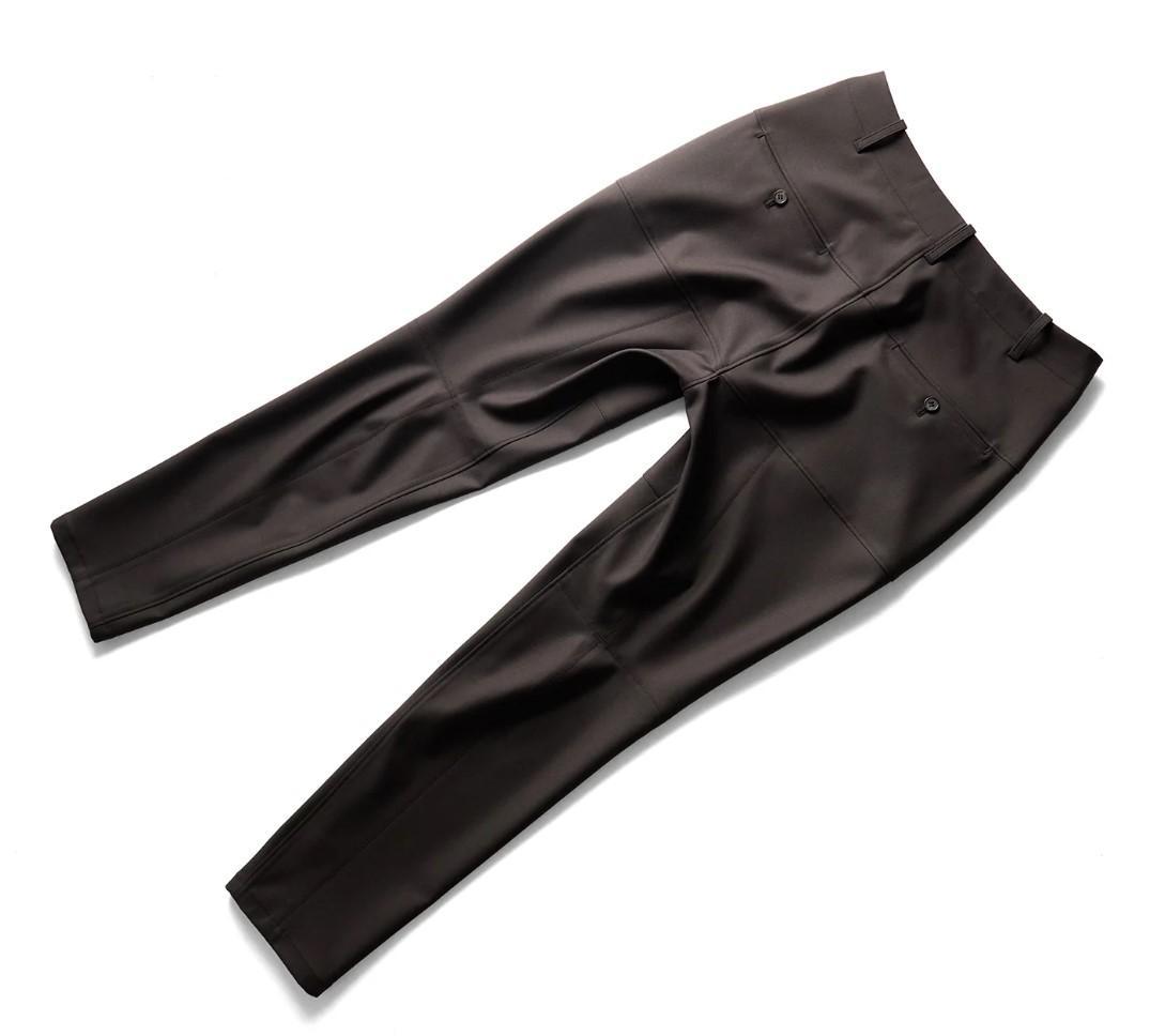 【美品】山内 ウールダブルクロス・⽴体切替パンツ