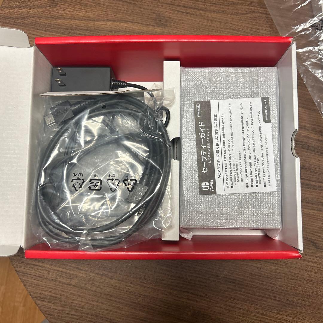 Nintendo switch 本体　バッテリー強化版