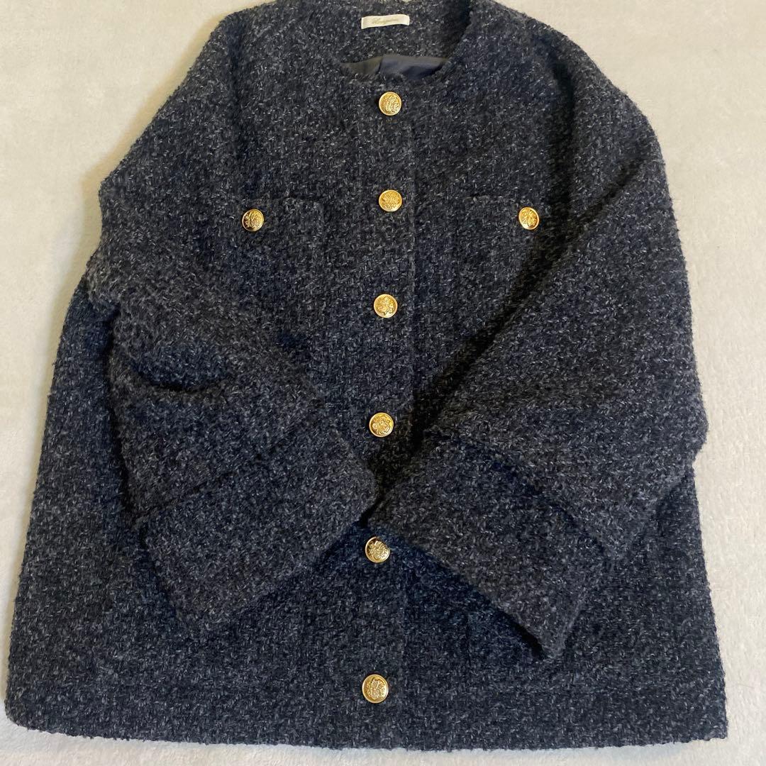 ラウンジドレス　ツイードジャケット　グレー　金ボタン　ノーカラー　卒園式　卒業式