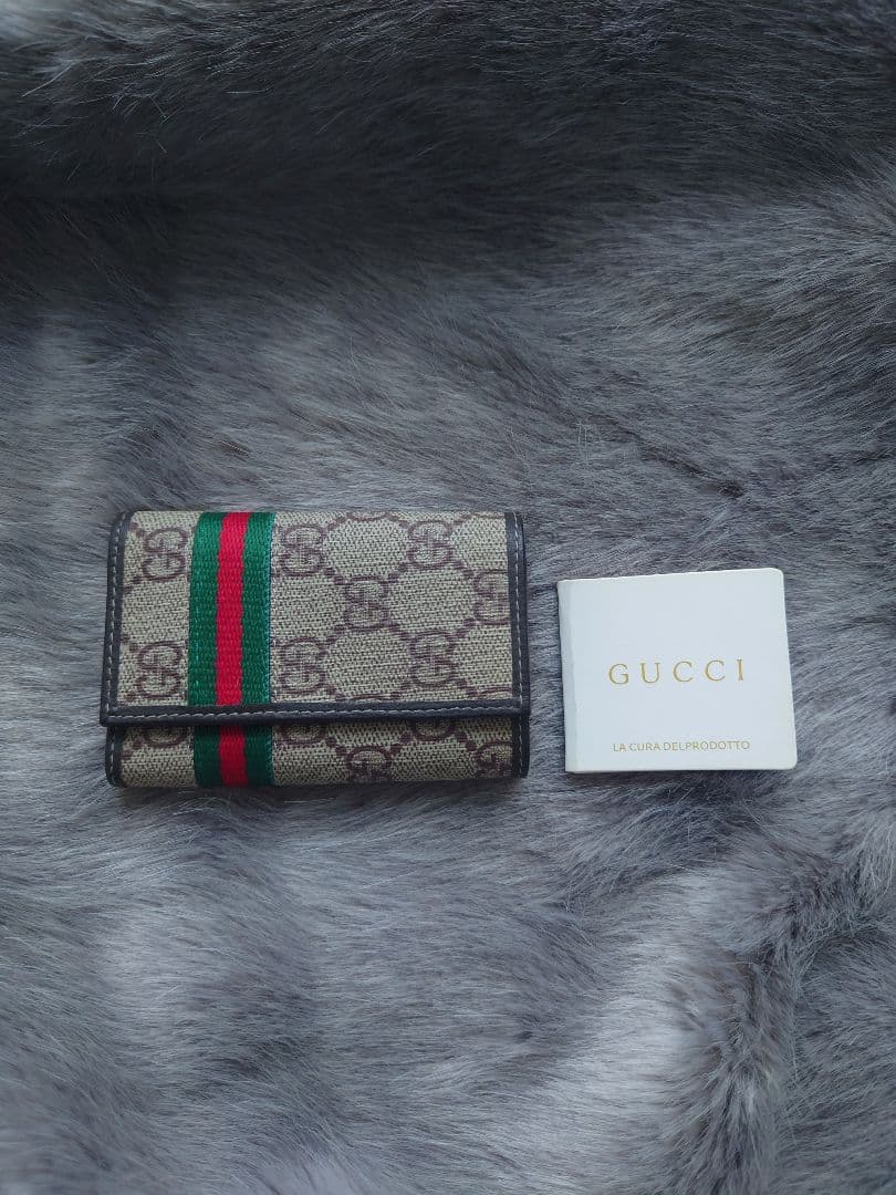 【極美品】【GUCCI 】GGスプリーム 6連キーケース シェリーライン