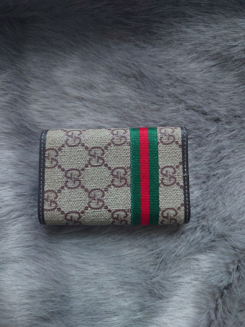 【極美品】【GUCCI 】GGスプリーム 6連キーケース シェリーライン