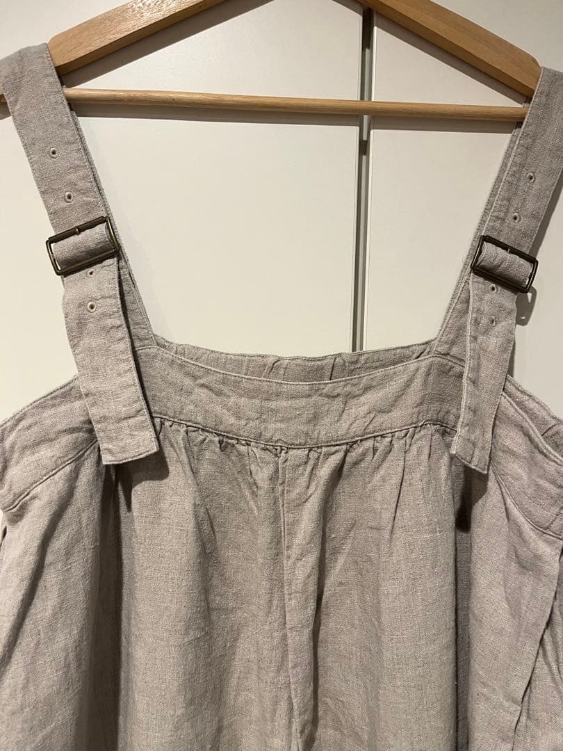 ネストローブ　ブラックリネンコクーンサロペット