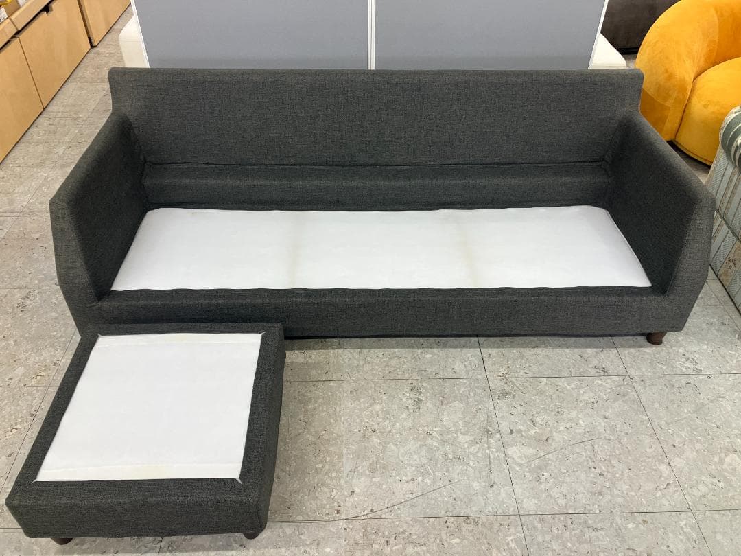 KEYUCA 3人掛けソファ オットマン付き グレー