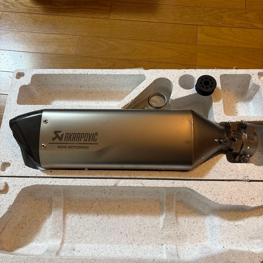  M1000XRコンペティション アクラポビッチ