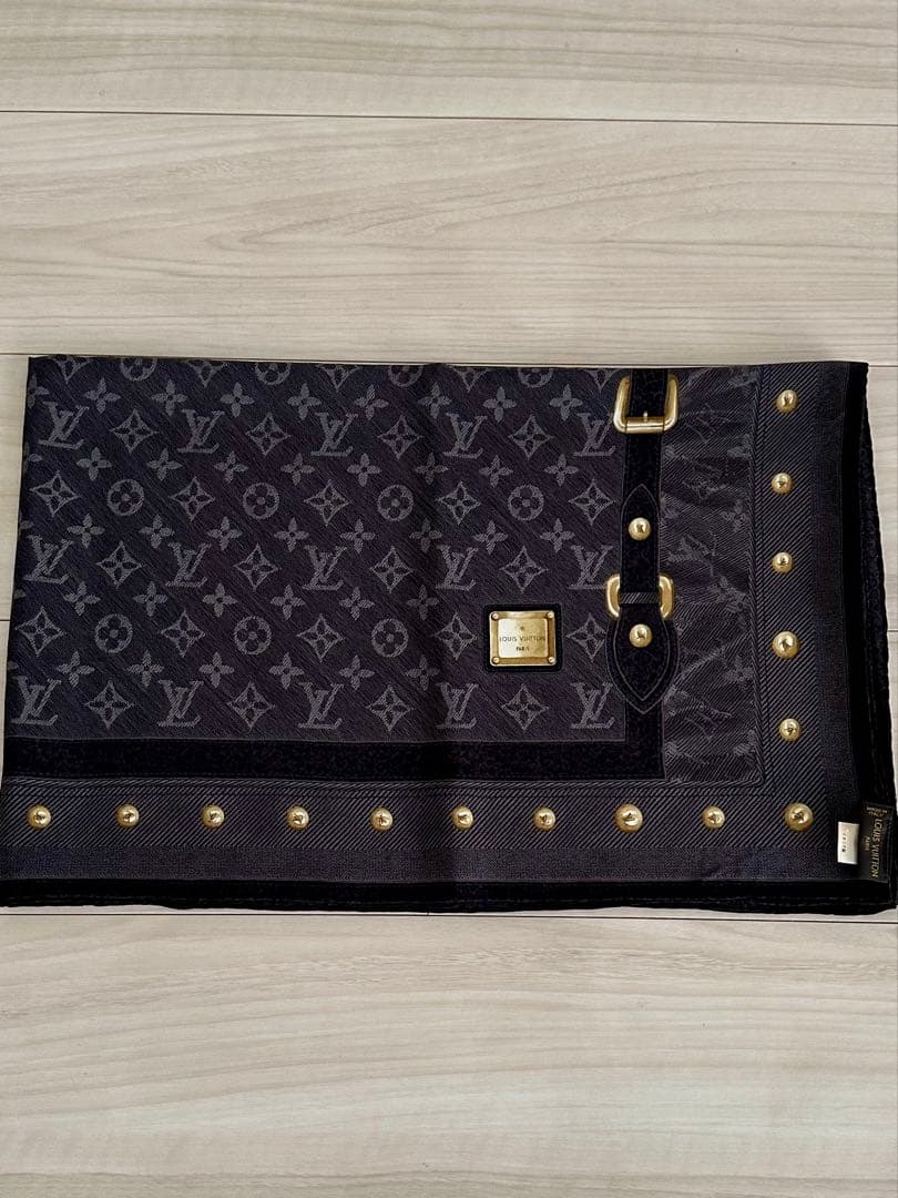 LOUIS VUITTON ルイ・ヴィトン 大判 ストール グレー LV柄