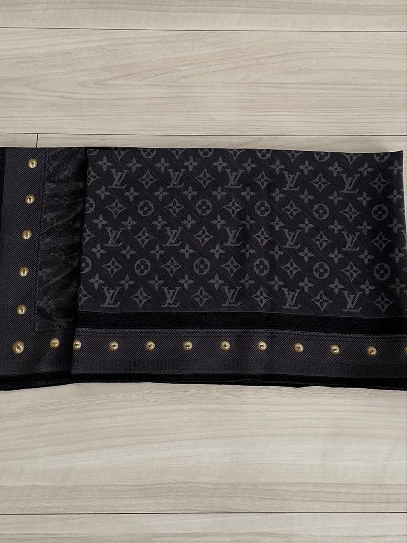 LOUIS VUITTON ルイ・ヴィトン 大判 ストール グレー LV柄
