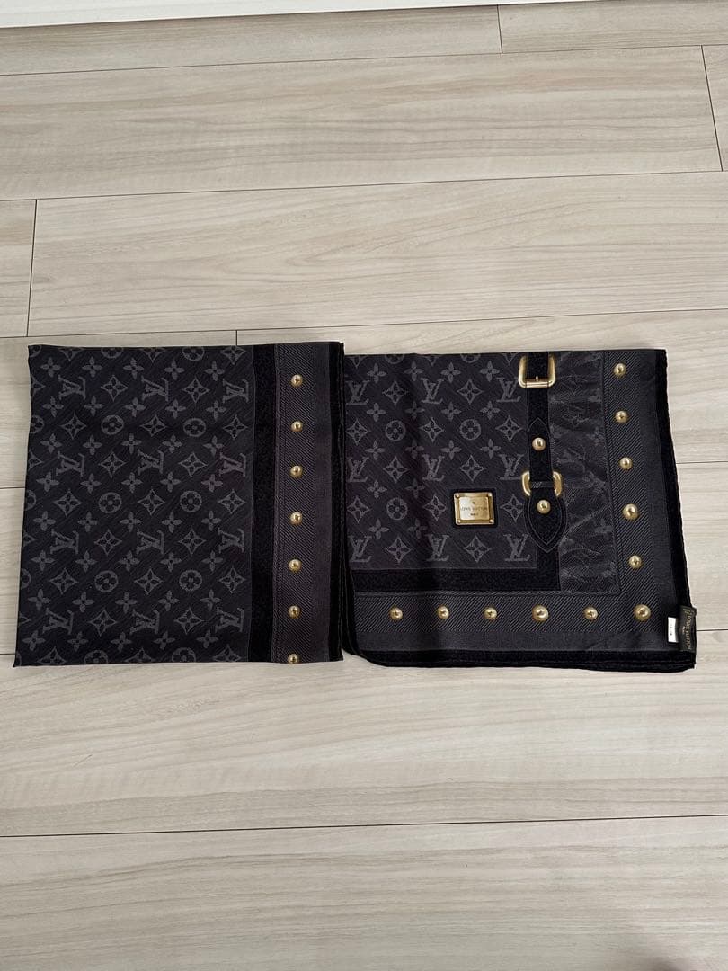 LOUIS VUITTON ルイ・ヴィトン 大判 ストール グレー LV柄