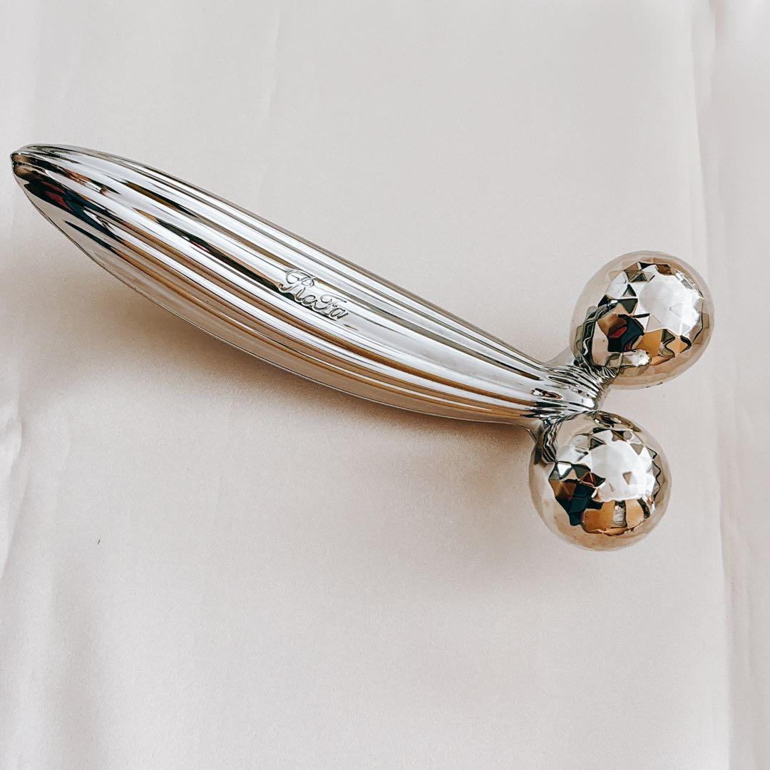 【24時間以内発送】ReFa CARAT 美顔ローラー　保証書・おまけ付