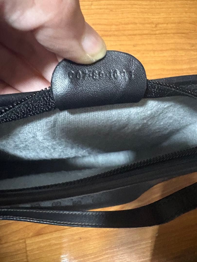 極 美品 オールドグッチ マイクロ GG レザー ショルダーバッグブラック.