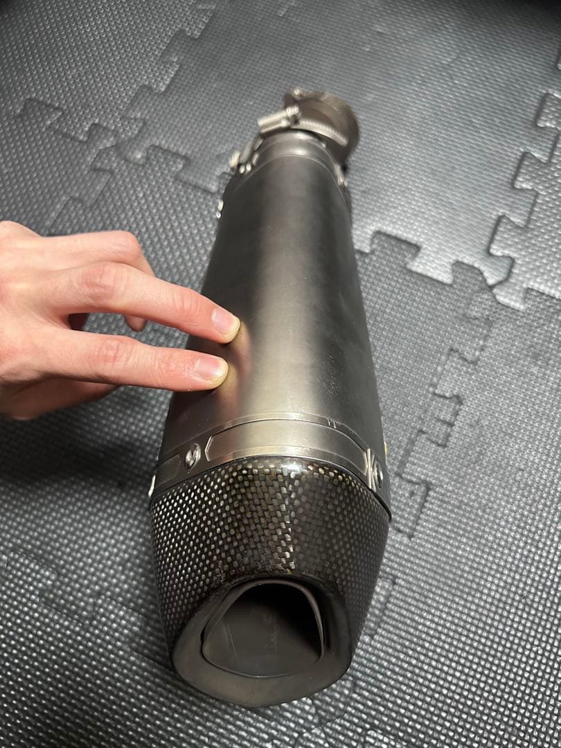 Akrapovic スリップオンマフラー カーボン