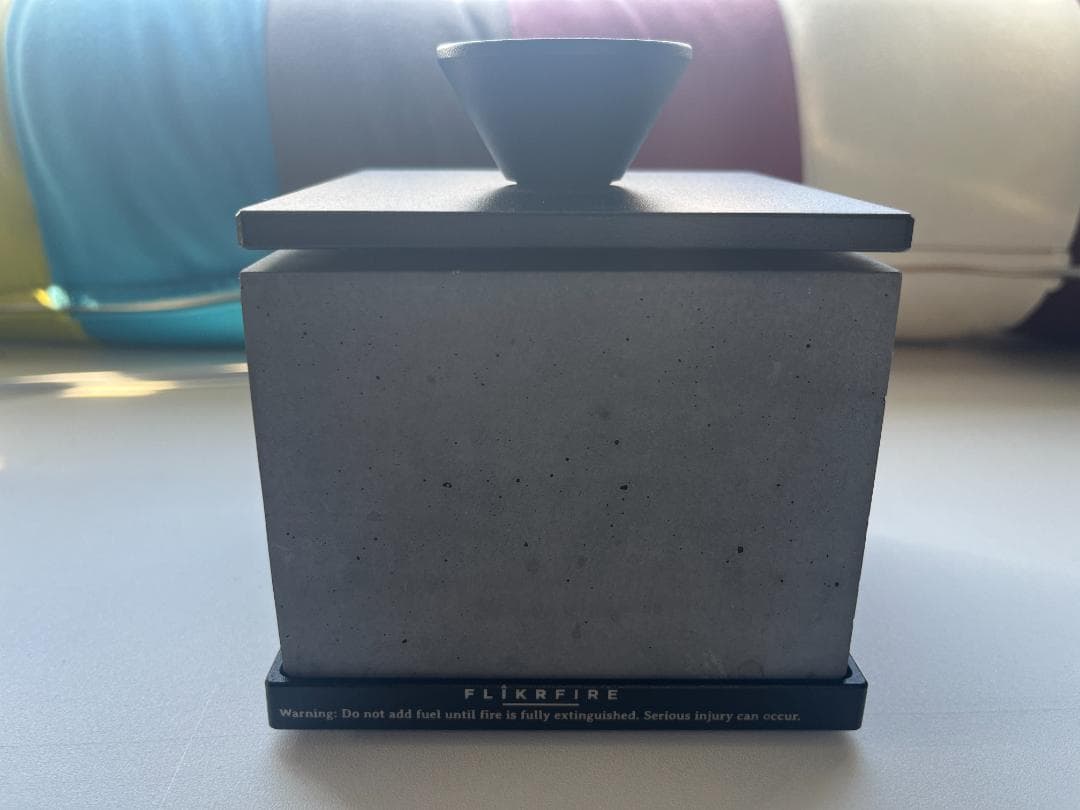 フリッカーファイヤー 四角型 インドアキャンプ 室内焚き火台 アルコール式