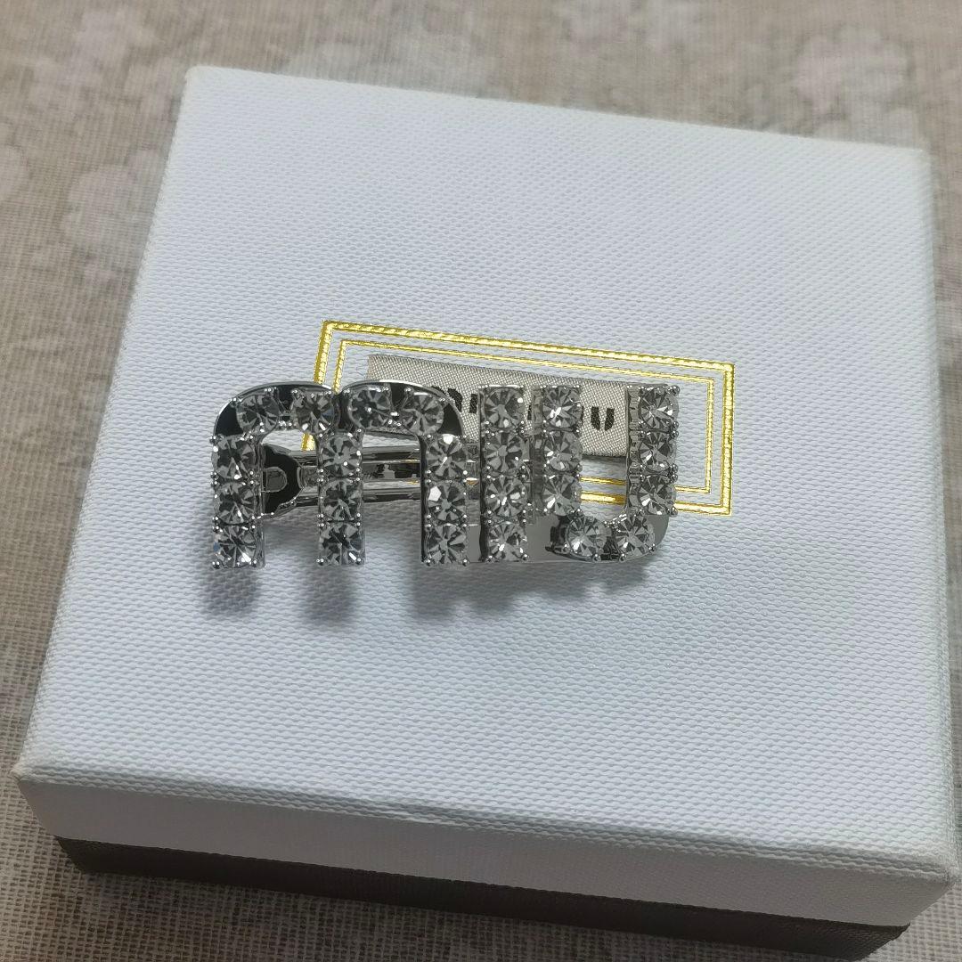 ミュウミュウ シルバー クリスタルヘアクリップ