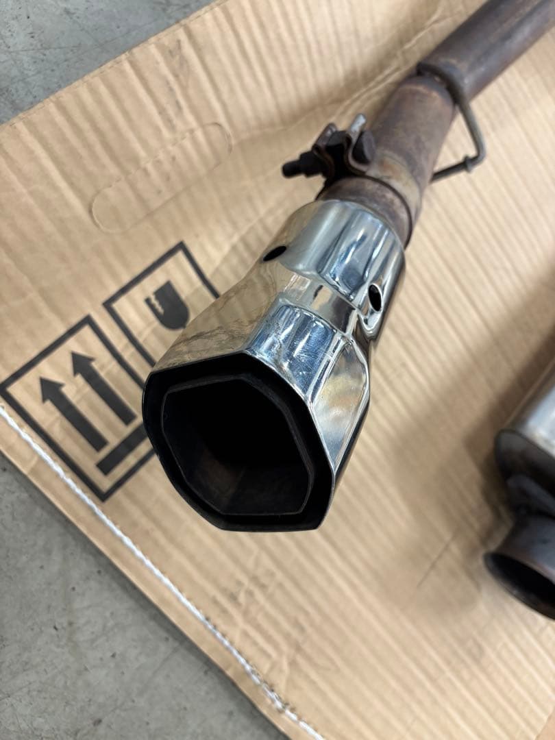 【中古】TJラングラー TJ40 Borla マフラー