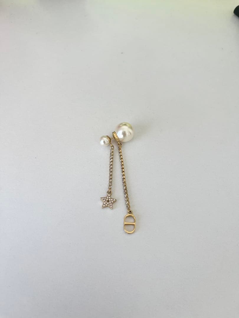 片耳のみ　DIOR ピアス