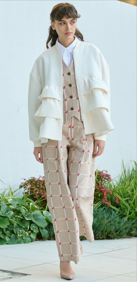 25新作 Sov. ダブスタ NOモノフィラフリルブルゾン F アウター