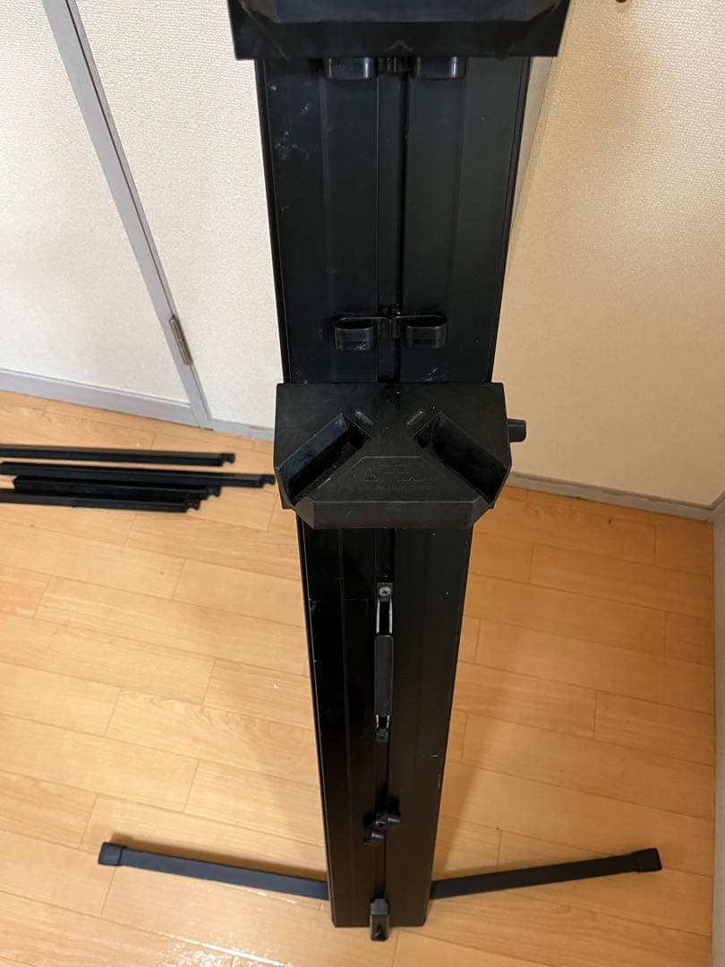 ULTIMATE 折りたたみ式キーボードスタンド ブラック