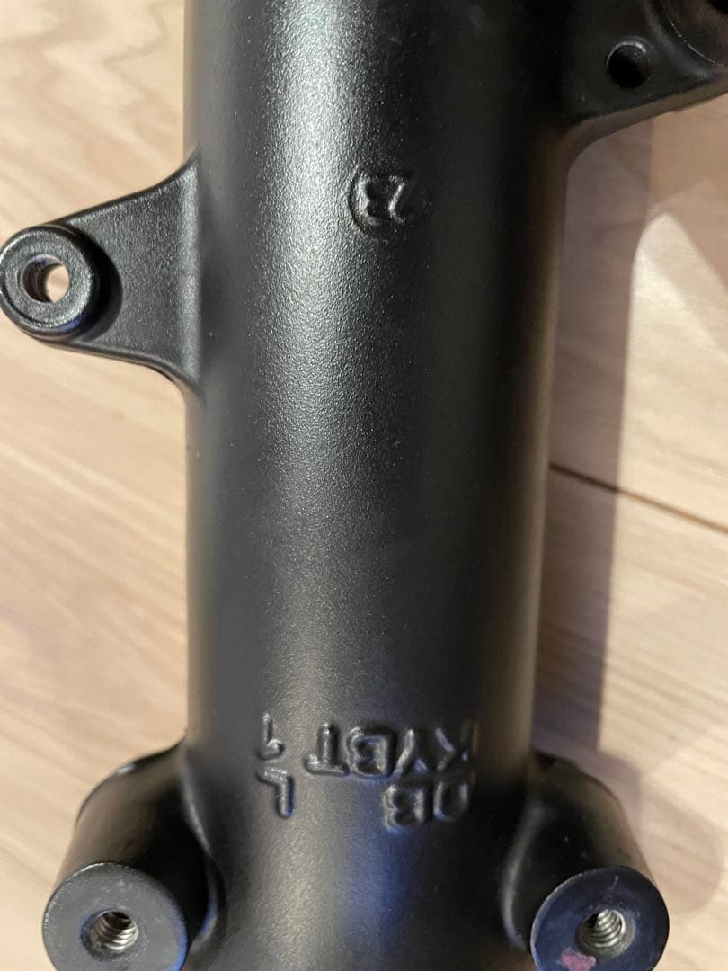 Triumph トライアンフ　ボンネビルT100 水冷　フロントフォーク