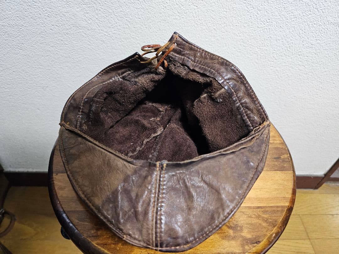 ヴィンテージ　カーフスキン　キャスケット
