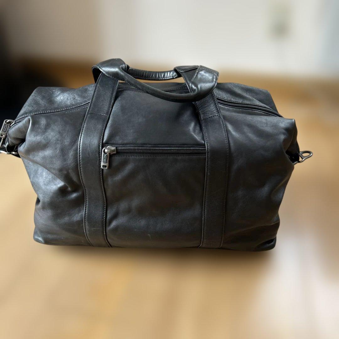 TUMI黒レザー ボストンバッグ 中型