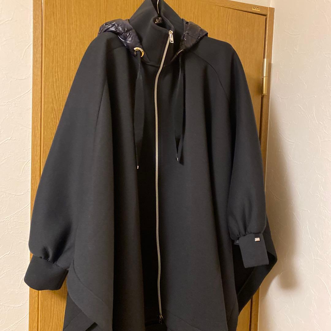 ピンクハウスヘルノコート　フード付き ポンチョ コート　黒
