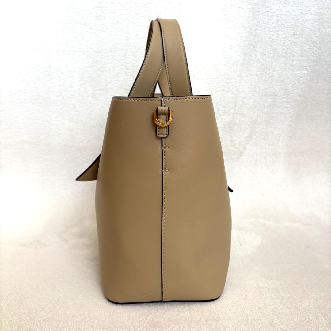 【CHARLES&KEITH】ダブルハンドル スラウチーバッグ ショルダーバッグ