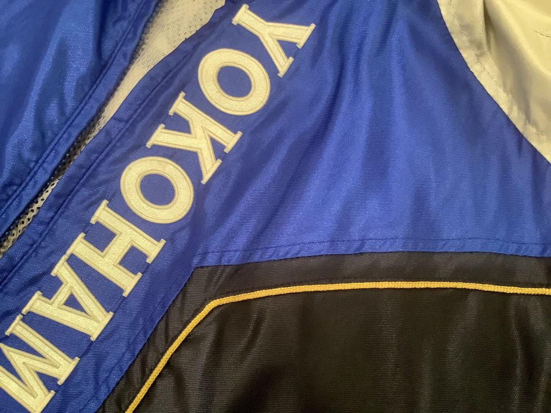 横浜ベイスターズ　スタッフ　ウエア　デサント　スタジアムジャンパー