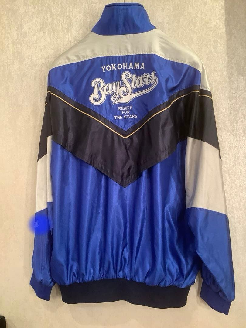 横浜ベイスターズ　スタッフ　ウエア　デサント　スタジアムジャンパー