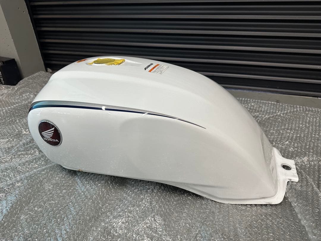 CAROL　ホンダ　CB1100 SC65 純正　タンク　サビなし！