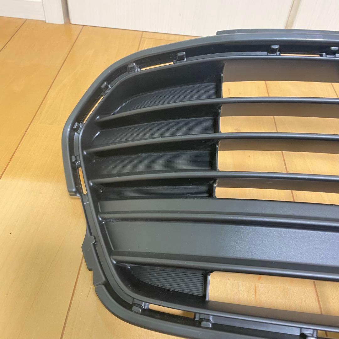 【新車外し】【未使用】トヨタ ハリアー 60 前期 純正 フロントバンパーグリル