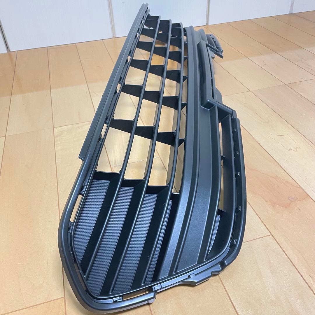 【新車外し】【未使用】トヨタ ハリアー 60 前期 純正 フロントバンパーグリル