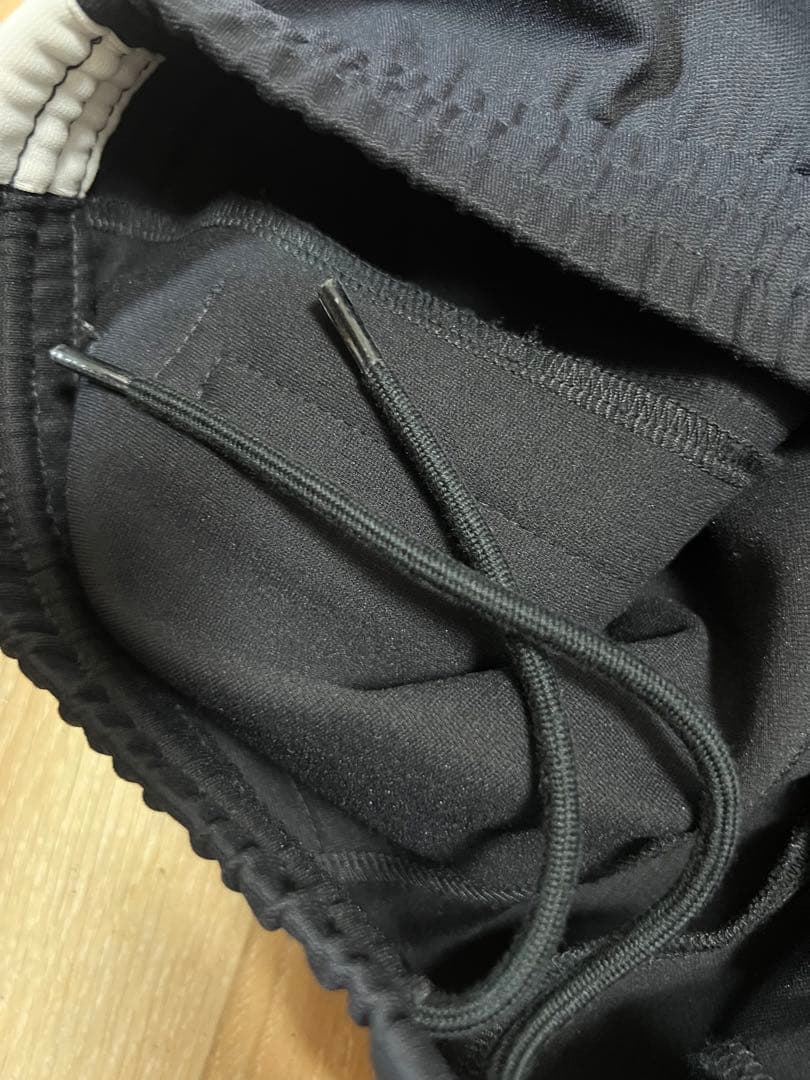 T*K様 格安　国内正規品　バレンシアガ　トラックスーツパンツ　34 サイドライ