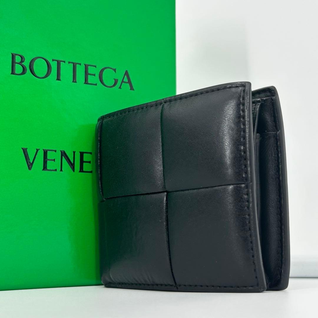 美品✨ボッテガヴェネタ　折り財布　カセット　レザー　ブラック　メンズ