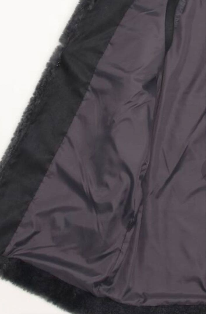 three dots フェイクファー ベスト