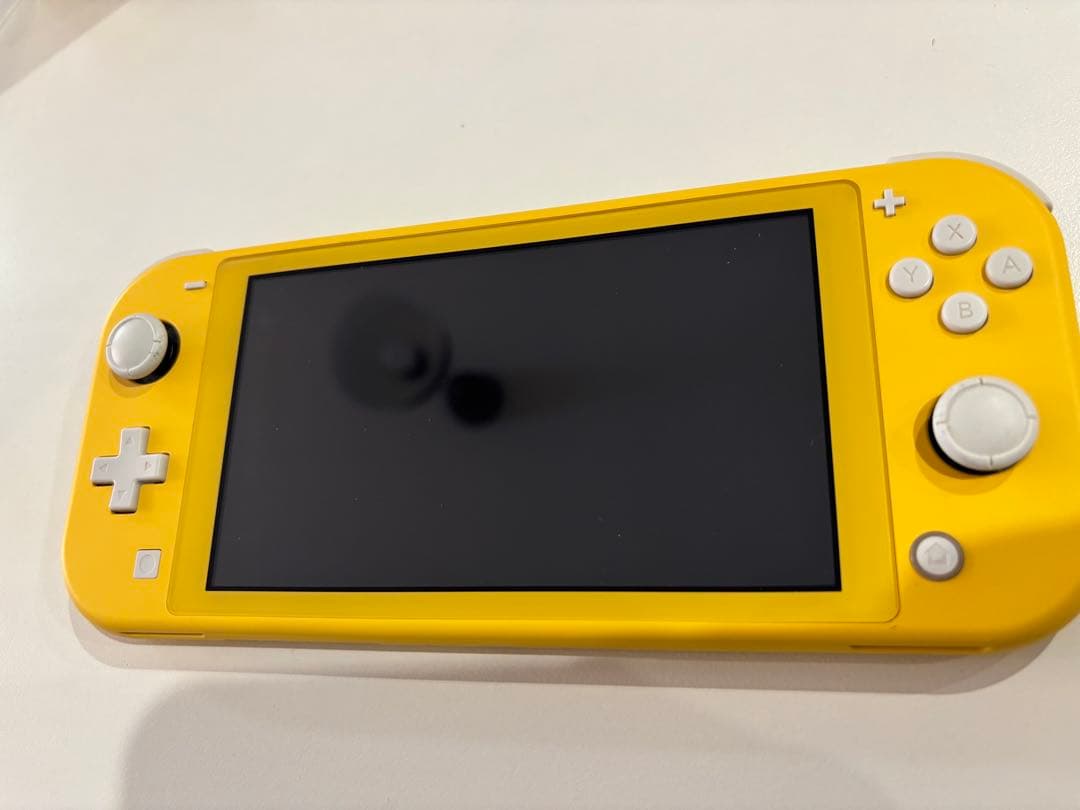 Nintendo Switch Lite イエロー 本体　充電器