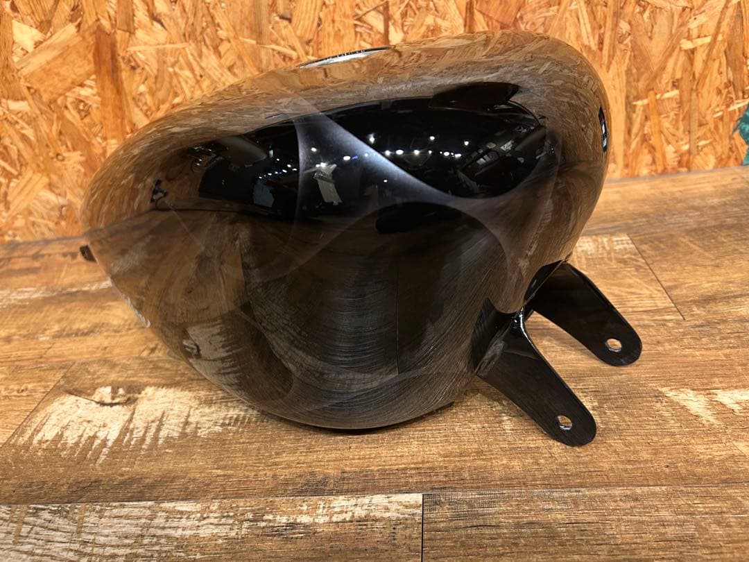 スポーツスター　タンク 12.5 純正　フォーティエイト　フレイムス