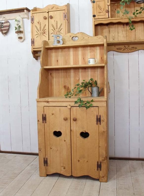 ハンドメイド　ハートのカップボード　カントリー家具